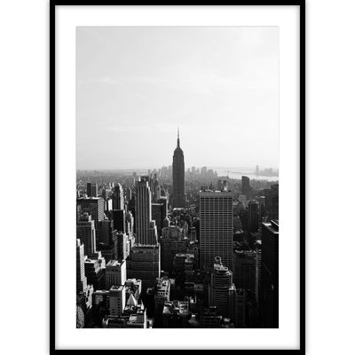 Een poster met een foto van een uitzicht over New York met het Empire State Building in het midden.