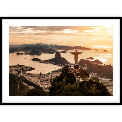 Poster met het uitzicht over de stad Rio de Janeiro vanuit de bergen tijdens zonsopgang.